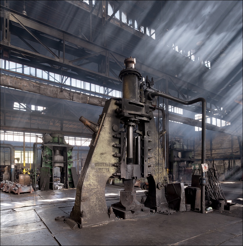 První brněnská kovárna, forging press