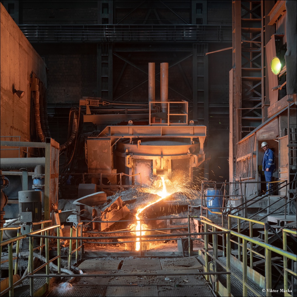 Euronickel Industries, tapping the arc furnace