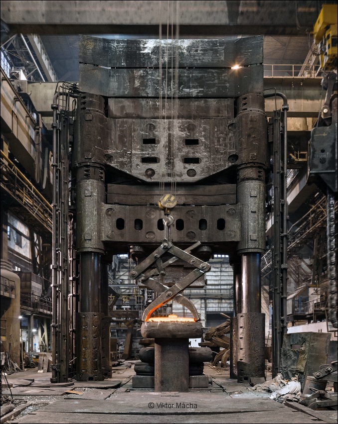 Pilsen Steel, 120 MN forging press