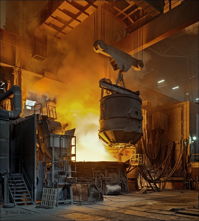 Štore Steel, charging the furnace
