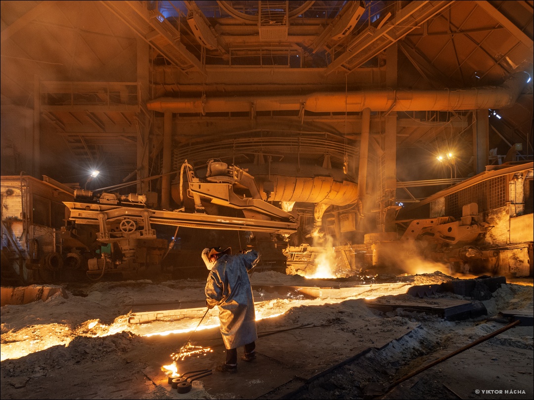 Ural Steel Novotroitsk, taking a sample